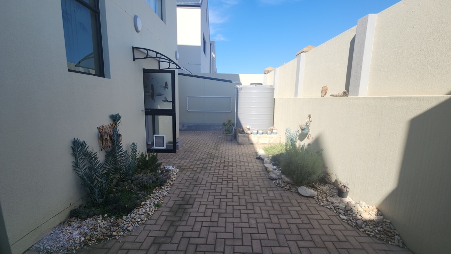 3 Bedroom Property for Sale in Hartenbos Heuwels Western Cape